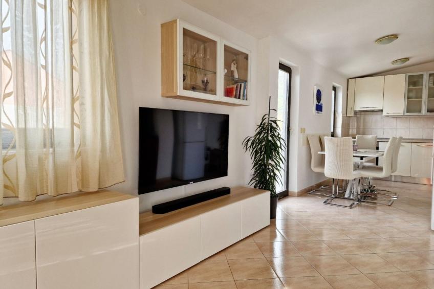 Gemütliches Häuschen mit großer Terrasse - foto 2