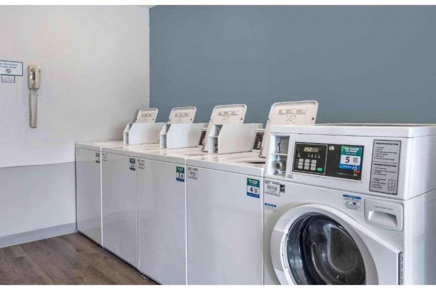 1 Full Bed | Non-Smoking, Kitchen - foto 27