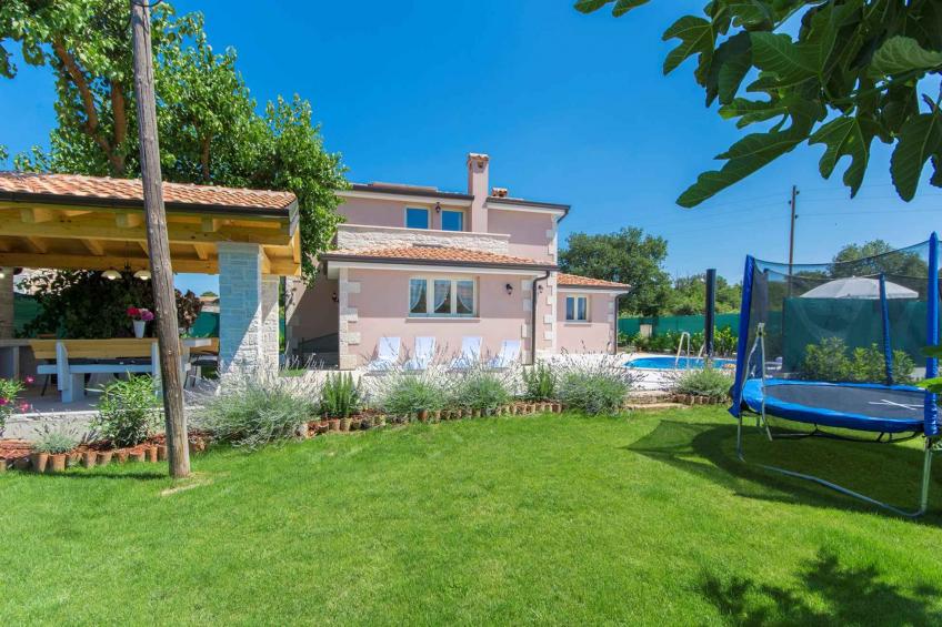 Villa met zwembad en airconditioning - BF-Y8XNV - foto 4