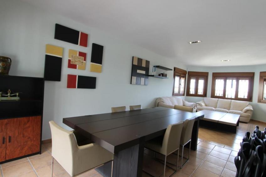 in Seseña mit großem Garten - foto 8