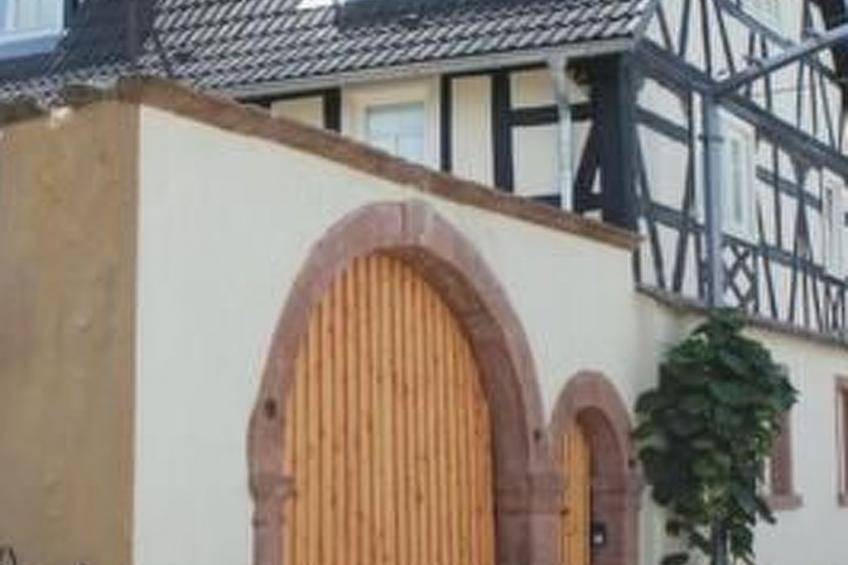 Studio-Appartement mit eigenem Parkplatz