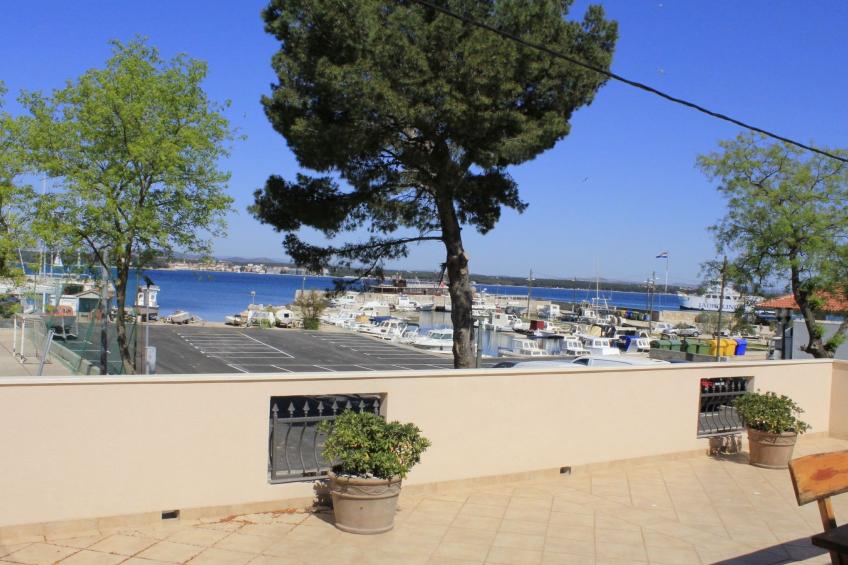 "Krajka" mit Blick auf das Wasser - foto 3