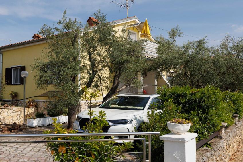 Classic and Trendy Apartment with Terrace - Two Bedroom Apartment with Terrace - foto 22