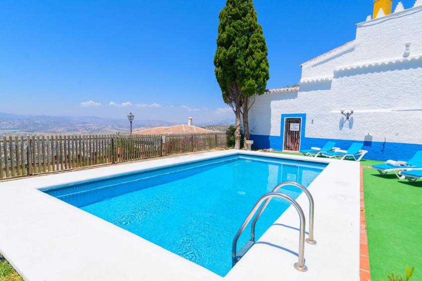 Privates Schwimmbad mit Grill und Feuerstelle - foto 27