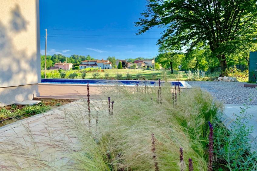 Charmante Villa mit gepflegtem Garten und beheiztem Pool - foto 23