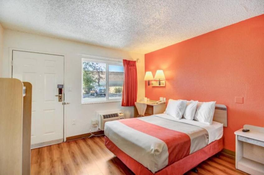 1 Queen Bed - foto 25