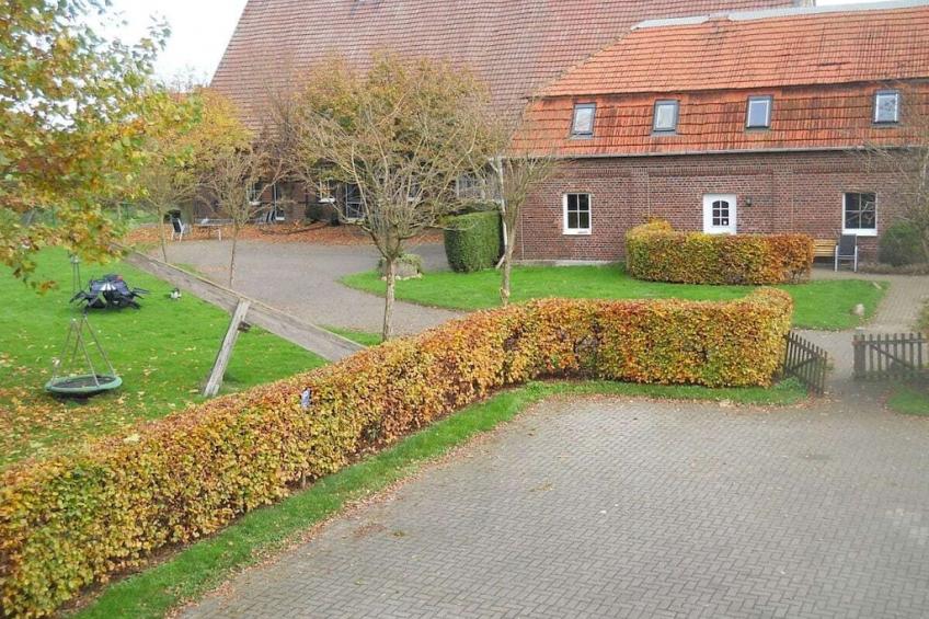 68628