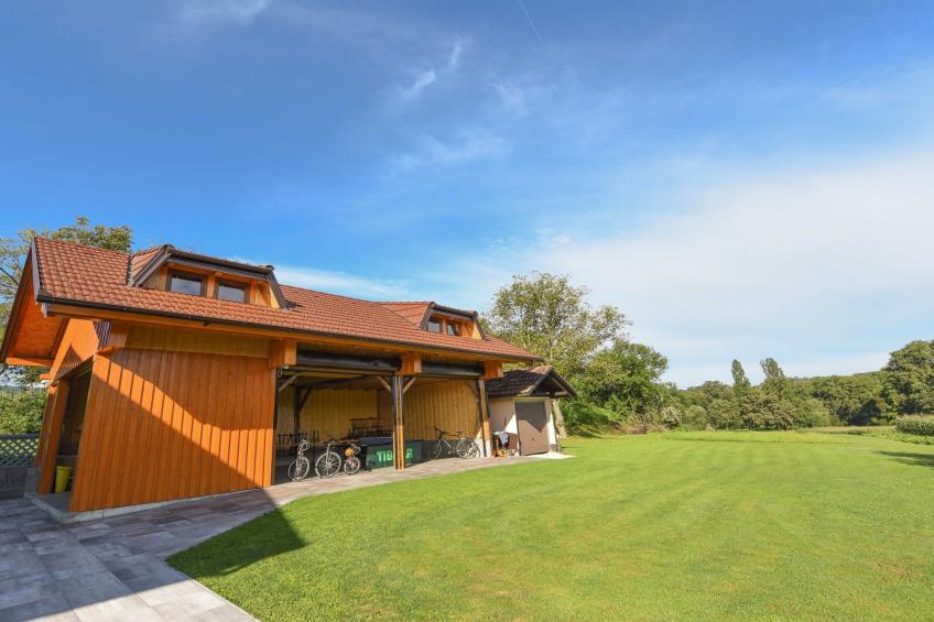 Cozy Luxe Holiday Home with Natural Thermal Bath - Seven Bedroom Holiday Home - foto 36