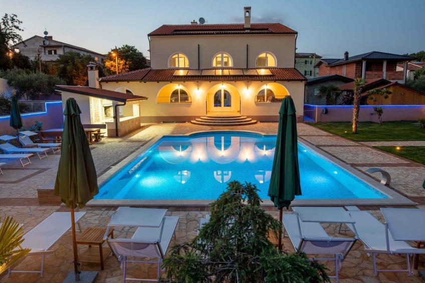 Vakantiewoning met zwembad - BF-XNT3M - foto 11