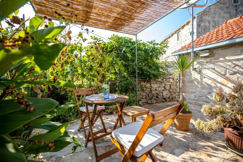 Stone House Harmony -Studio Apartment with Patio and Garden View ( 2 ) - foto 11