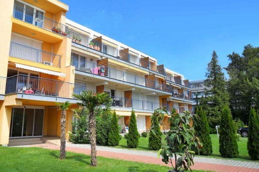 appartement de vacances au lac Balaton avec pataugeoire - BF-KHR5