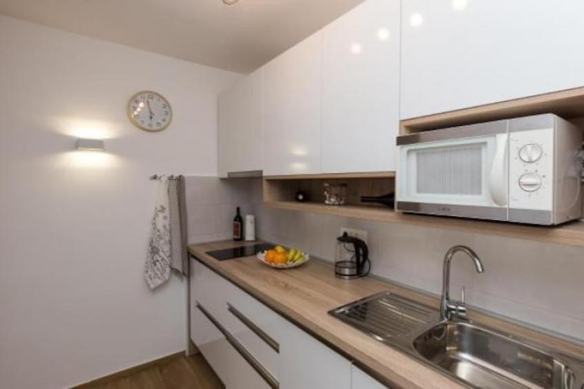 Apartment Hitri - One Bedroom Apartment with Terrace and Garden View - foto 10