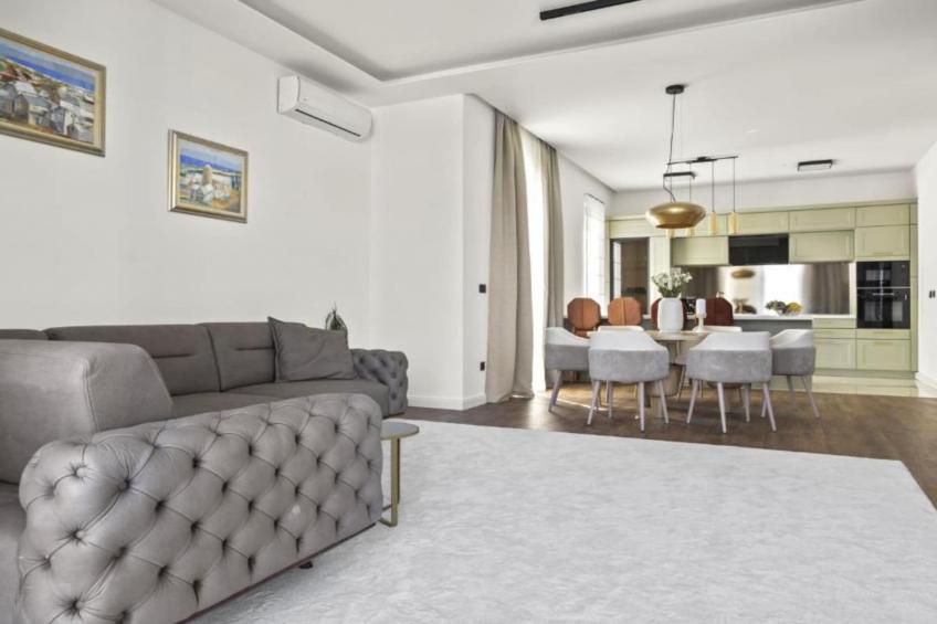 Three-Bedroom Penthouse Apartment - foto 3