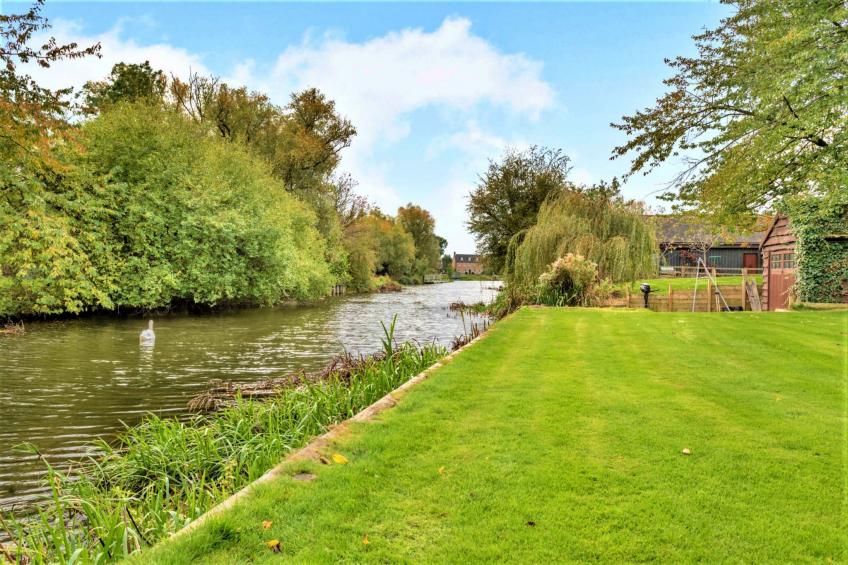 Islip Mill House - Beautiful Riverside Home - foto 29