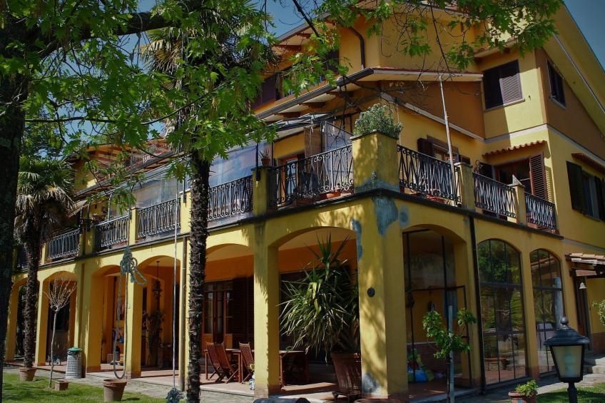 Tolles Ferienhaus in Pian Di Scò mit Privatem Pool und Panoramablick