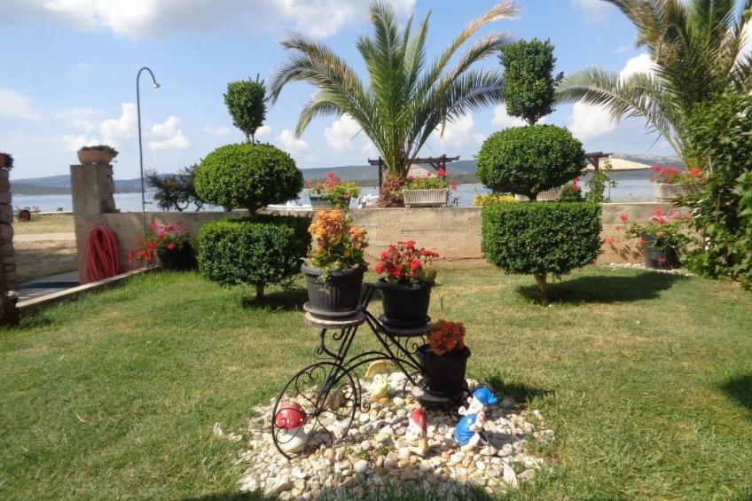 in Turanj mit Grill und Terrasse - foto 20