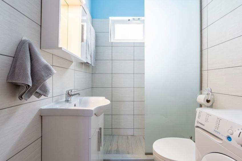 in einem Olivenhain in Strandnähe - foto 6