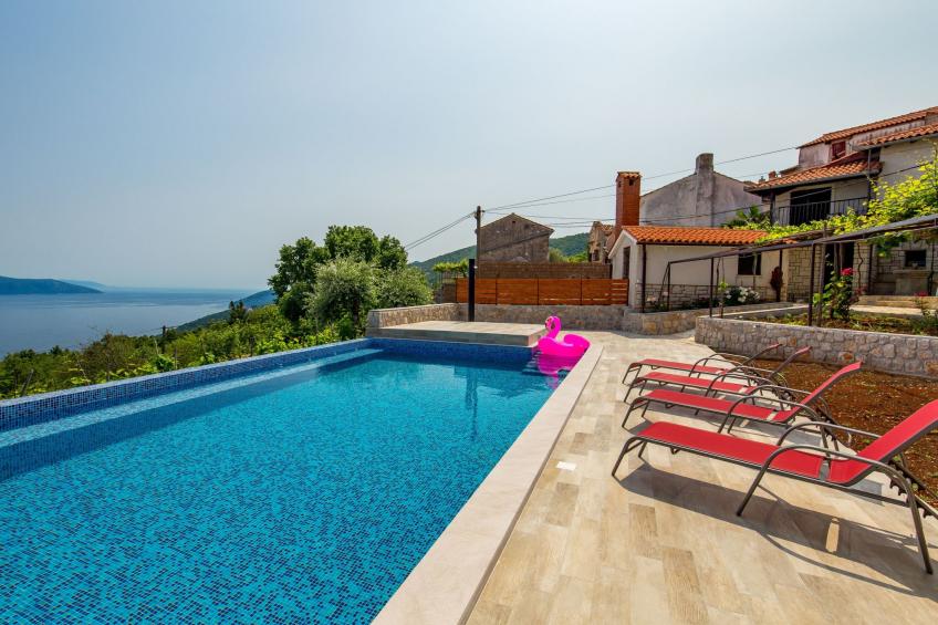 mit großem Garten und Pool - foto 17