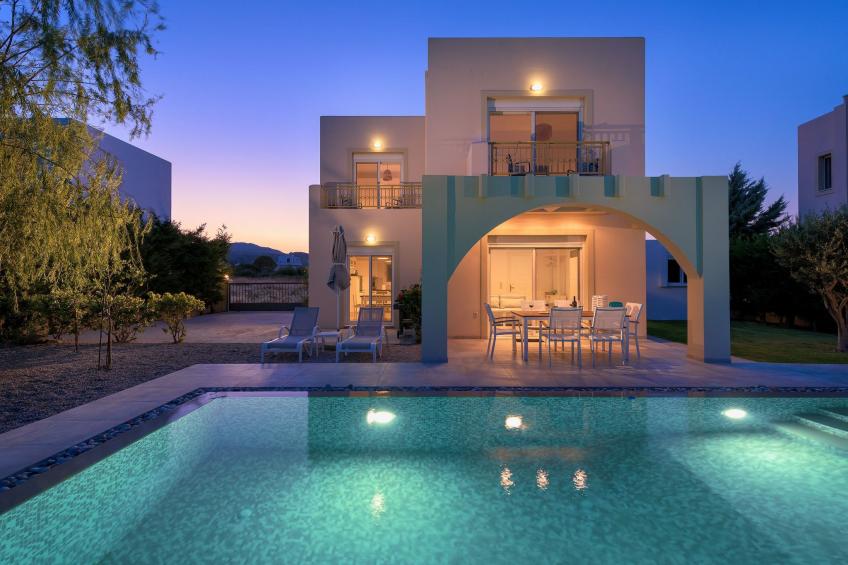 Liebevoll ausgestattetes Haus in ruhiger Lage mit beheiztem Pool und Meerblick - foto 27