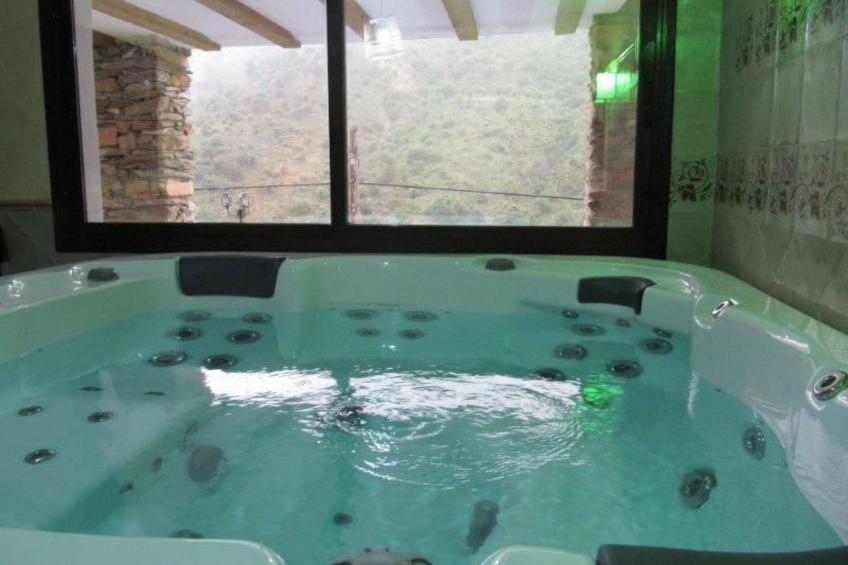 Haus mit integrierter Felswand und Jacuzzi - foto 3