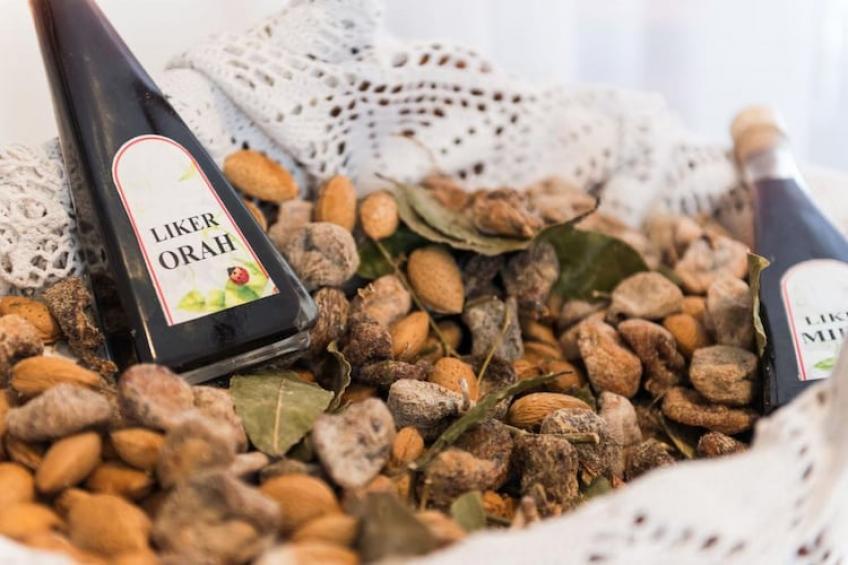 Guest House Kola - Double Room with Terrace - foto 8