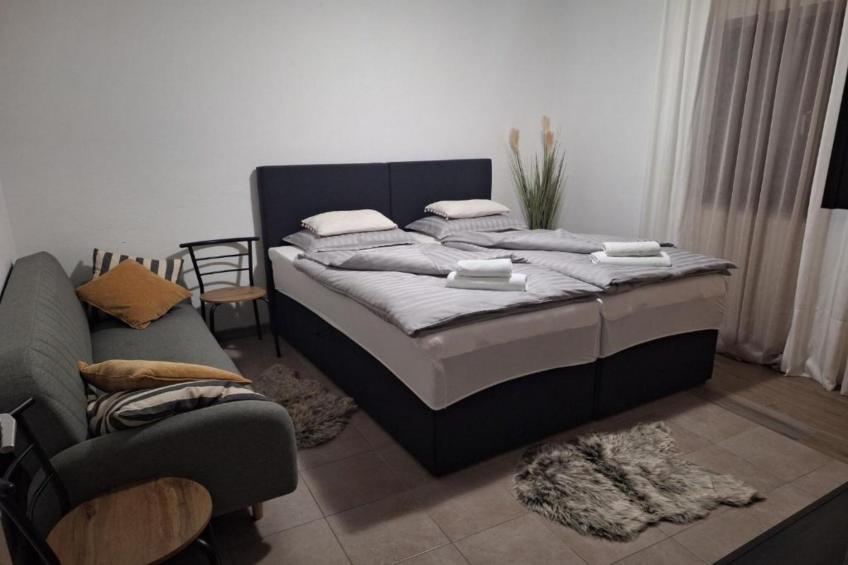 Apartment and Room Mare Vrlika - Two Bedroom Apartment  with Balcony - foto 5