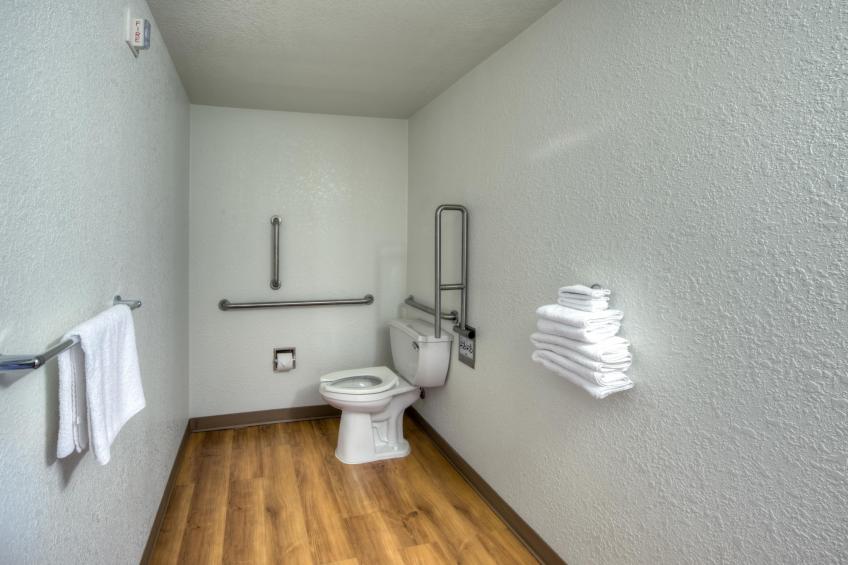 2 Full Beds  ADA/Tub - foto 17