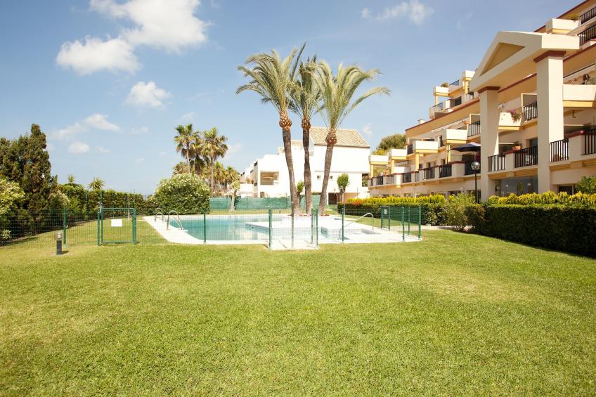 Beachside apartment in Elviria, Romana Playa - foto 5