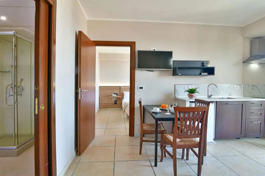 APARTMENTS VILLA LINDA - Bilo 2 Pax Superior Balcony Seaview - B2SVB3SV B4SV - foto 8