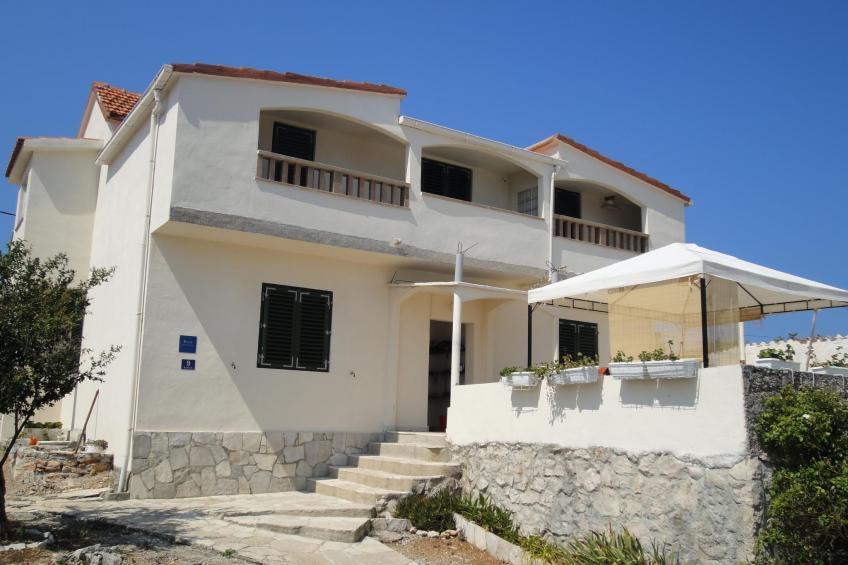 Appartement mit Terrasse - foto 2