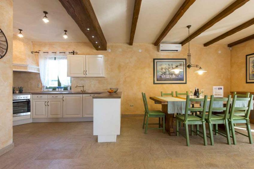 Holiday house with a rustic touch and pool on Krk - BF-YRZYR - foto 12