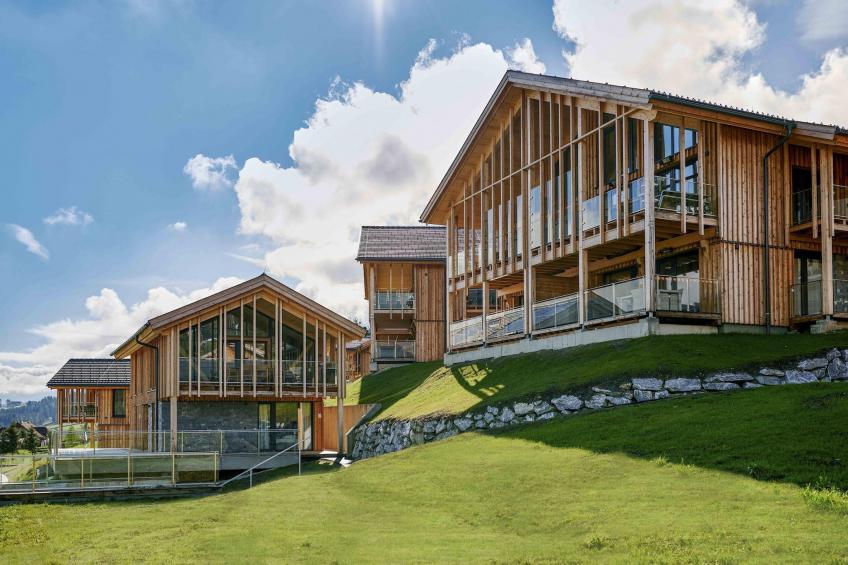 Premium Ferienhaus mit 4 Schlafzimmern Sauna & Pool