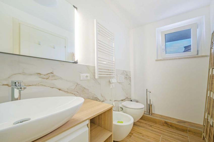 Privater Pool und herrlicher Seeblick - foto 15