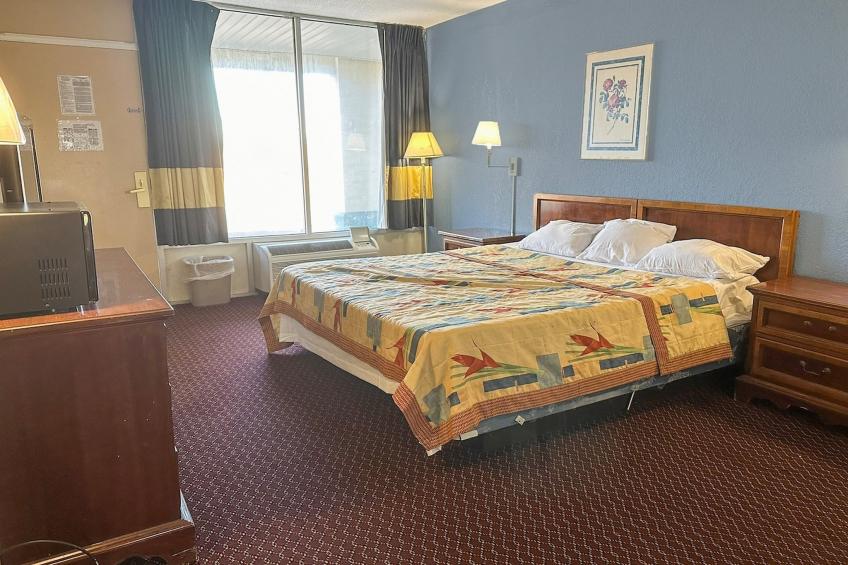 King Bed Smoking with Kitchenette - foto 45
