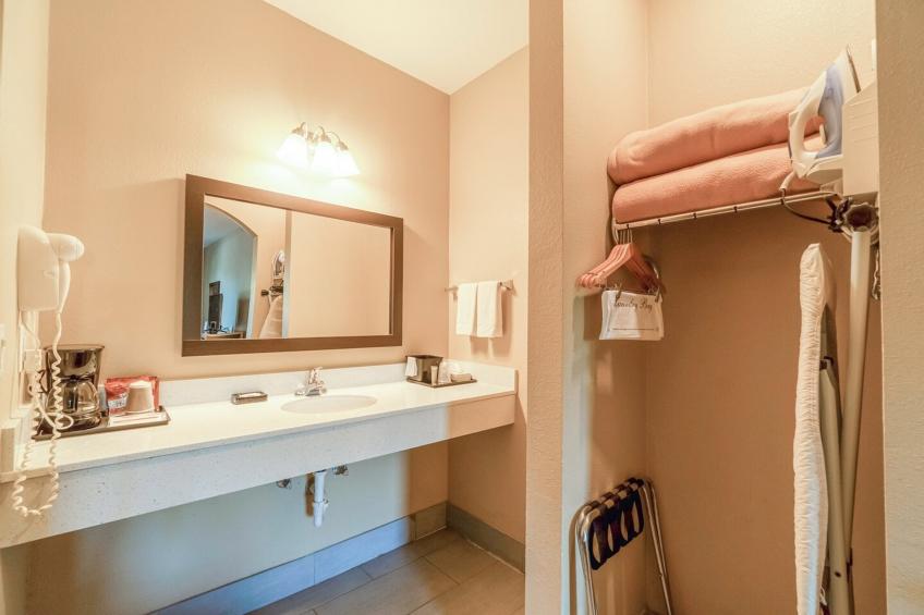 2 Queen Beds with Kitchenette Non-Smoking - foto 19