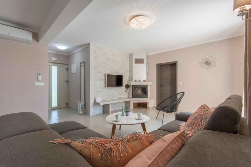 Villa met zwembad en airconditioning - BF-Y8XNV - foto 14