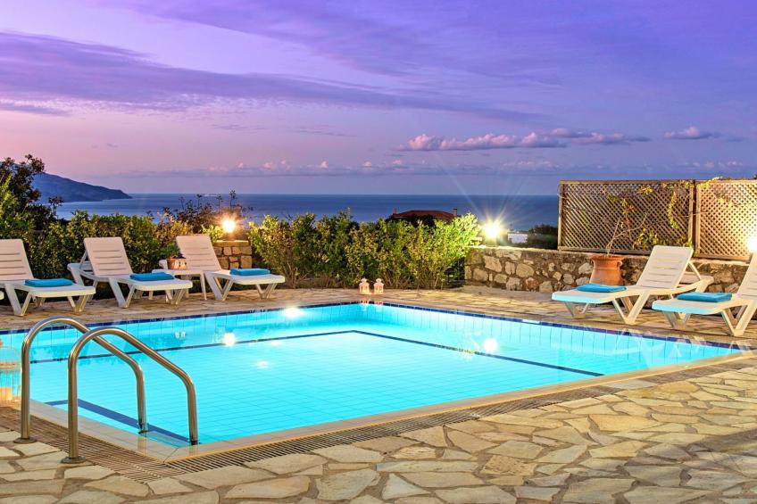 für 10 Personen in Kournas, Kreta (West-Kreta)