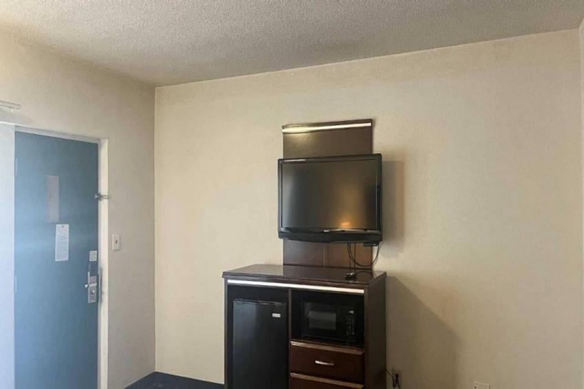 2 Queen Beds  Non-Smoking Mini Fridge - foto 7