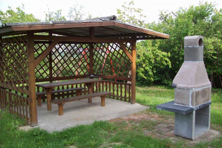 mit Garten, Terrasse und Gartenpavillon - foto 11