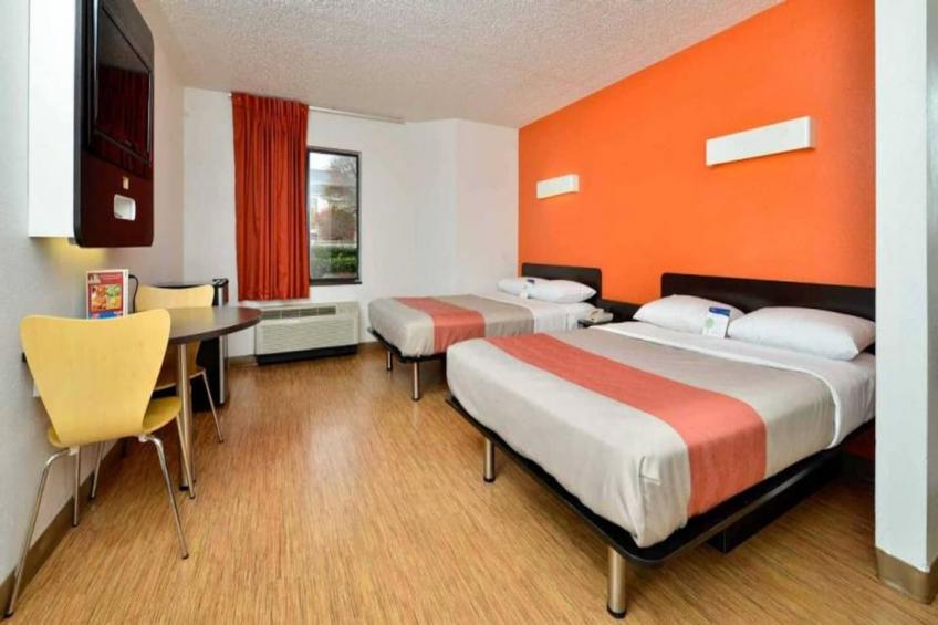 2 Full Beds  Smoking - foto 2