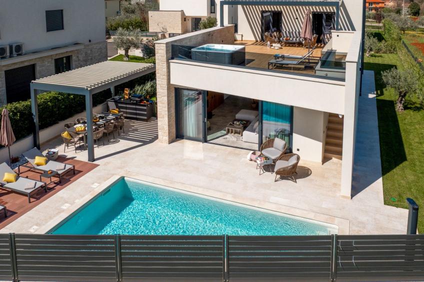 Luxuriöse Villa mit Pool und Whirlpool in Porec - foto 40