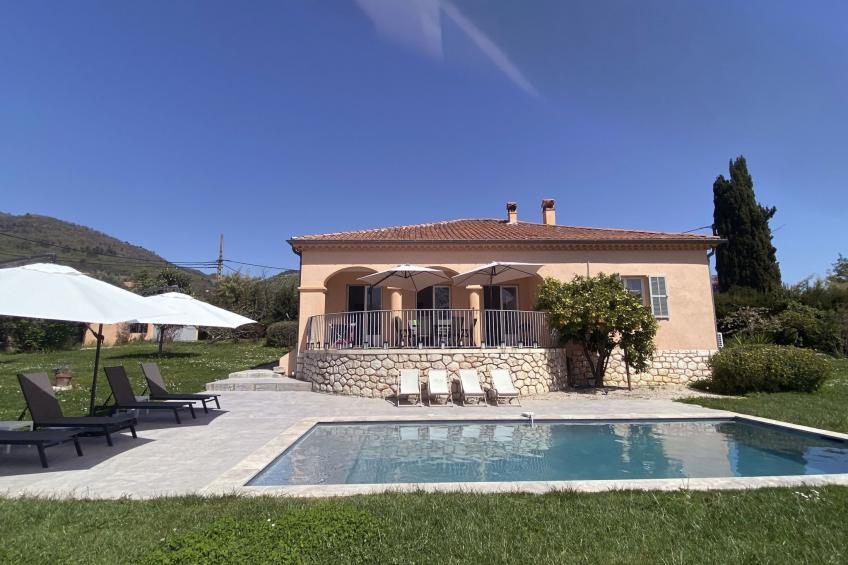 Geräumige und elegante Villa mit großem Garten, Swimmingpool und 3 Schlafzimmer - foto 3