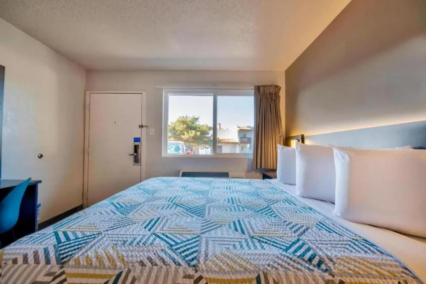 1 Queen Bed  Smoking - foto 25