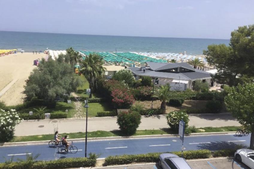 Helle und neue Ferienwohnung direkt am Strand - foto 13