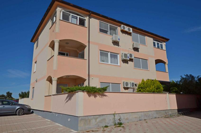 Appartement de vacances avec air conditionné et balcon à Medulin - BF-CHT75