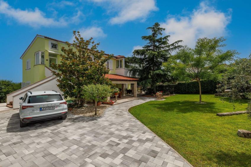 Wonderful Krk Island Stay: Shared Pool, Grill Patio, and Nearby Beaches - Studio Apartment - foto 7