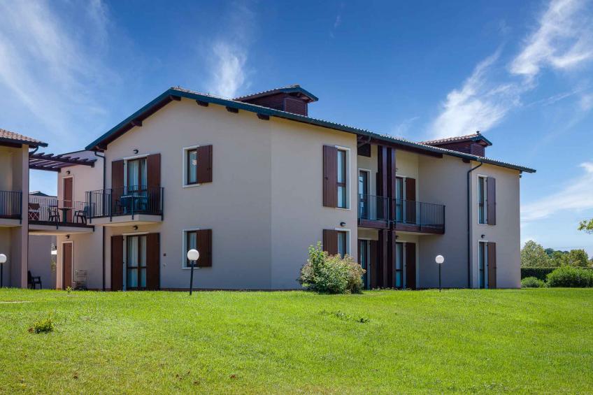 Holiday apartment with outdoor pool and children's entertainment in a great residence - BF-CV8H