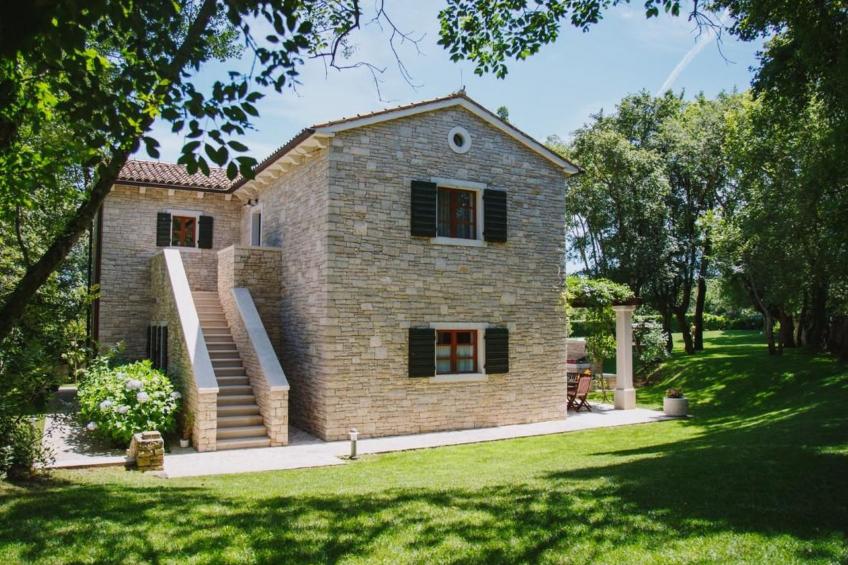 Luxusvilla mit Garten und Pool sowie herrlicher Aussicht - foto 26