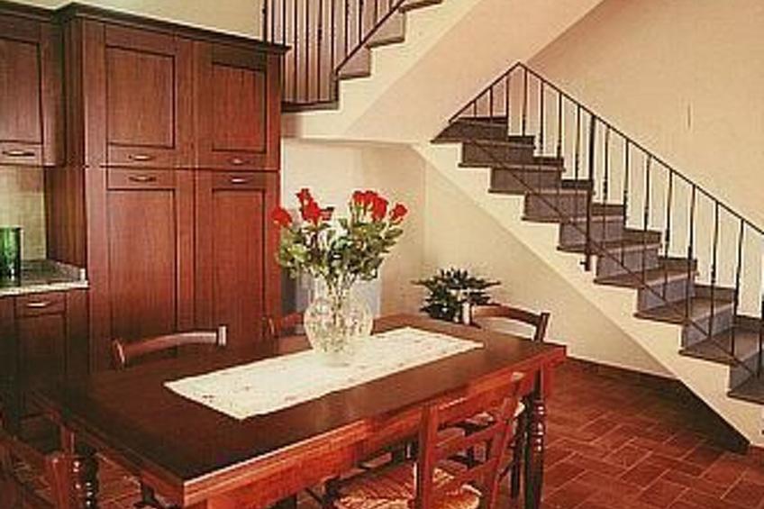 mit möbliertem Balkon - foto 3