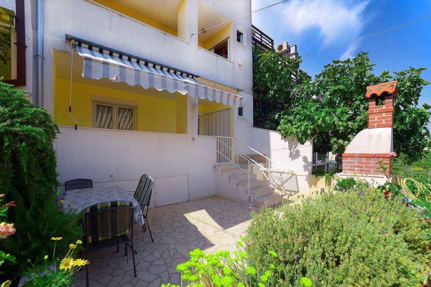 Holiday apartment 100 m from a boccia field - BF-MYXM
